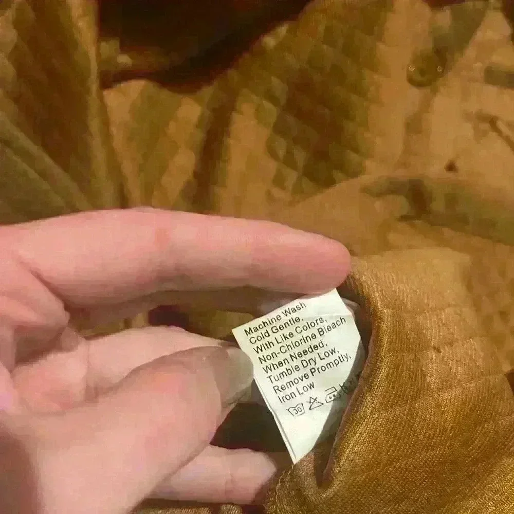 Woman's shacket - Picture 4 of 6